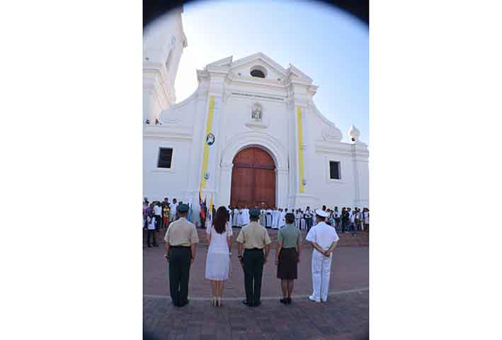 Las familias llegarán a la ‘Puerta Santa de la Misericordia’ a celebrar la eucaristía para ganar la indulgencia.