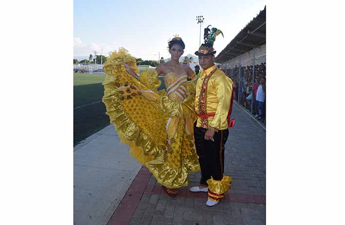Juan Carlos Cotes y Alison Ponce, Reyes del Carnaval Funcarpés.