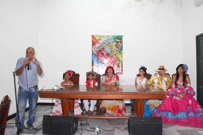 La presentación de la programación estuvo liderada por César Vizcaíno, Chela Orozco, los reyes del Carnaval, reina Central Funcarpés, Alison Ponce; rey Momo, Juan Carlos Cotes; reina Infantil, Natalia del Pilar Roble Paz; rey Momo Infantil, Simón Nicolás Arango Cotes.