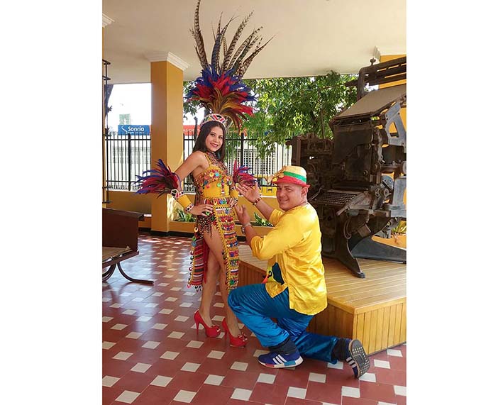 María Angélica Suárez reina Central de Fundapescaíto y Dewin Cantillo, rey Momo.