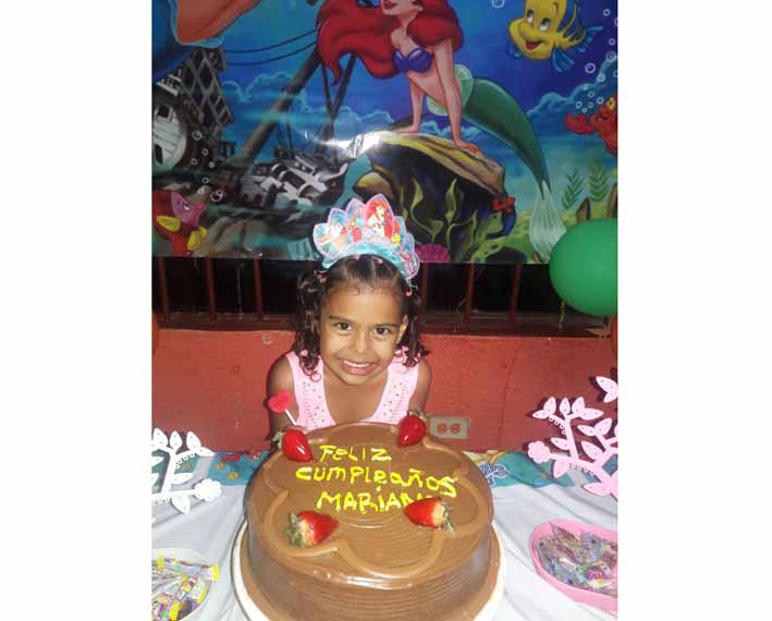 Feliz y sonriente, así se mostró Mariana Ripoll en la celebración de su sexto cumpleaños.