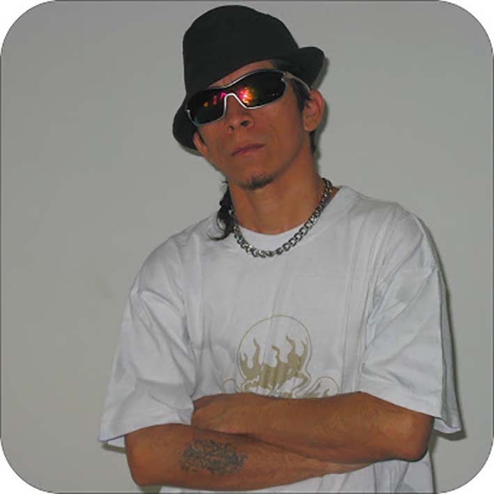 Autor de canciones como ‘Somos costeño y más na’, ‘Un Rinconcito’, entre otras, este artista samario logró calar en el gusto musical de los samarios y la región Caribe con su pegajoso ritmo.