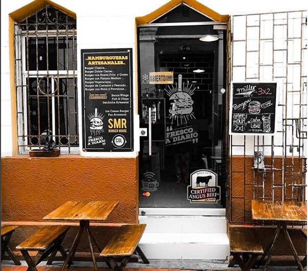 Burger House Santa Marta cuenta con dos sucursales en la ciudad una ubicada en el Callejón del Correo en el Centro Histórico y otra en la estación de servicio San Pedro en la calle 22 con avenida de Los Estudiantes. 