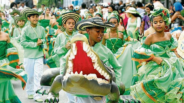 Es tal la importancia de la danza del caimán, que se dice que es uno de carnavales más antiguos y que, debido al éxodo de cienagueros hacia Barranquilla con la construcción de la carretera a la capital del Atlántico, su música y danzas fueron acogidas por la fiesta currambera.