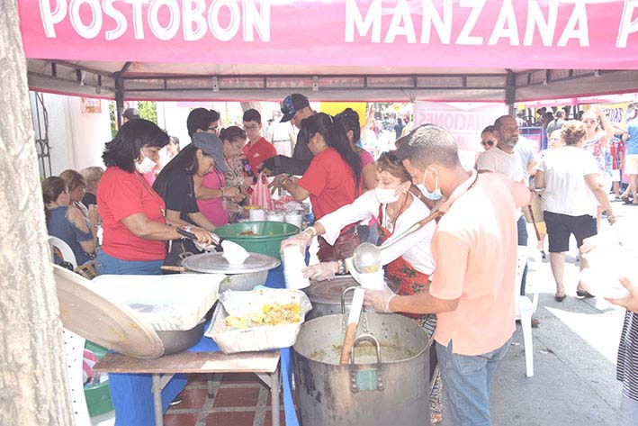 La venta de comida fue una forma de recaudar dinero en este segundo Asilotón.