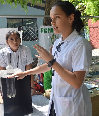 El proyecto ‘Atrapa Luz’ fue expuesto por la estudiante Nicolle Miranda. 