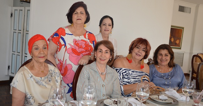 Miriam Jassir de Tribín, Zoilita Guerrero, Rosario Noguera, Tully Mercado y Marcela Pinedo y Tully Zúñiga