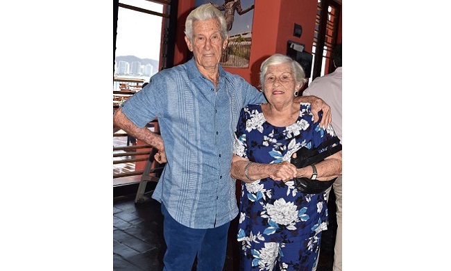 José Alzamora Rodríguez y Mary Alzamora de Olarte.