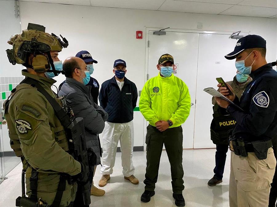 El excomandante del Bloque Norte de las Autodefensas Rodrigo Tovar Pupo, alias ‘Jorge 40’, volvió a territorio colombiano después de pasar 12 años en Estados Unidos, purgando una condena por narcotráfico.