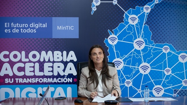 Karen Abudinen, ministra de las Tecnologías de la Información y las Comunicaciones (TIC).