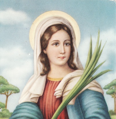 Existe la leyenda de que fue la belleza de los ojos de Lucía la que no permitía descansar a uno de sus pretendientes, por lo que ella se los arrancó y se los envió. Lleno de remordimiento e impresionado por el valor de Lucía, el pretendiente se convirtió al cristianismo. ​Una leyenda medieval decía que, cuando Lucía estaba en el tribunal, aun sin ojos, seguía viendo, según recoge la Wikipedia.