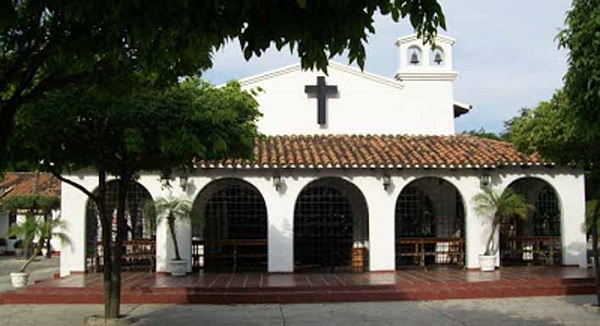 La historia de la parroquia La Eucaristía se remonta al año 1973, cuando fue erigida por el Obispo de aquel entonces, Monseñor Javier Naranjo Villegas y su secretario, Monseñor Narciso Chiquillos.
