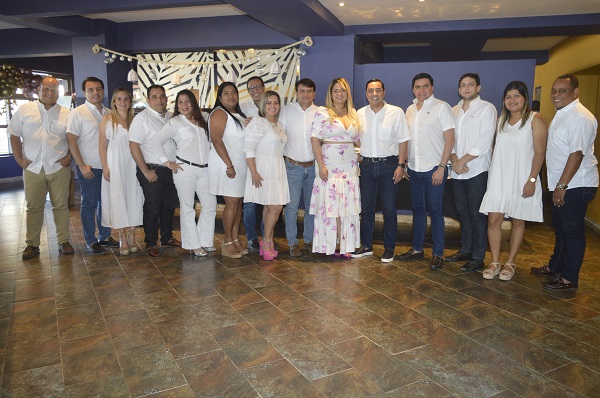 José Campo, Óscar Garces, Carlos Paz, Astrid de Andaréis, Shirly Mora, Mauricio Fierro, Yurisan Rivero, Juan Pablo Rodríguez, Yurleidys Granados, Ricardo Montoya, Cesar Costa, José Serrano, Dioselina Castañeda, Enuer Muegues. 