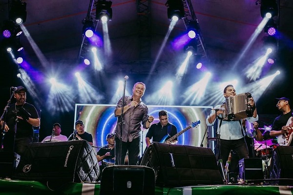 Villazón es reconocido por su amplio repertorio musical y el sentimiento que transmite en cada melodía. 