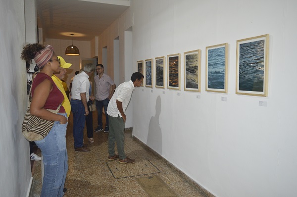 La exposición abrió sus puertas a las 7:00 de la noche del jueves 9 de marzo.