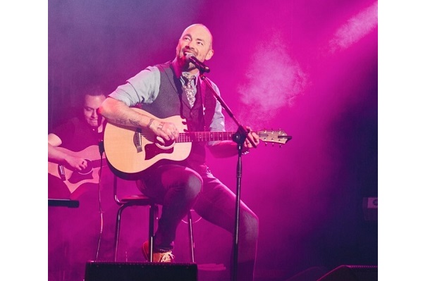 El cantautor colombiano continúa su gira “Después de la Tormenta Tour”.