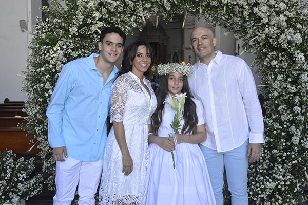 María Camila Ovalle, Alberto Ovalle, Juan Camilo Ovalle y Maira Latorre.