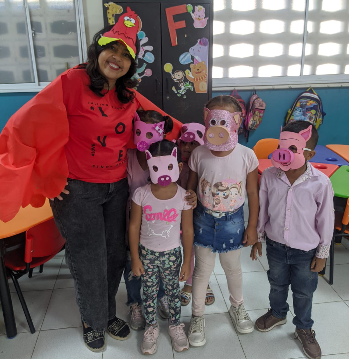 Sixta Angelica González Gutiérrez, Licenciada en preescolar y especialista en gerencia educativa.