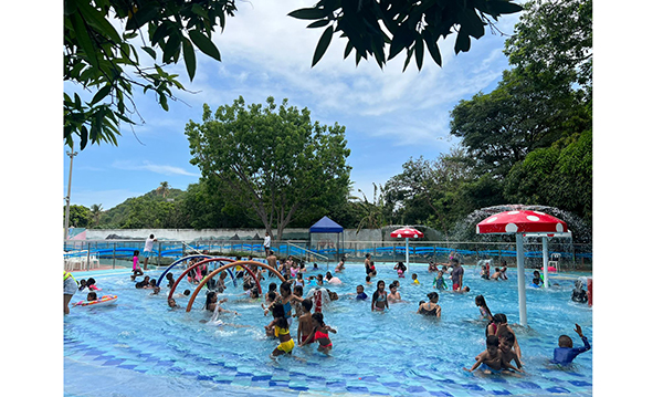 Las familias tuvieron la oportunidad de recorrer las instalaciones del Centro Recreacional Teyuna, como el parque, la piscina y el mini zoológico.