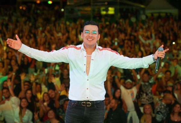 Yesion Jimenéz le prometió que a los 35 se dedicará a cantarle a Dios.