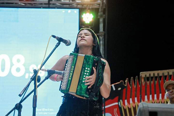 Loraine Lara de Sabanalarga – Atlántico, ganó la categoría de aficionada coronándose como la nueva reina del Festival.