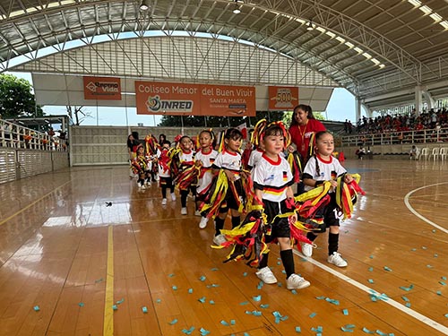 El Coliseo Menor de Santa Marta se vistió de gala para recibir a las delegaciones de países representadas.