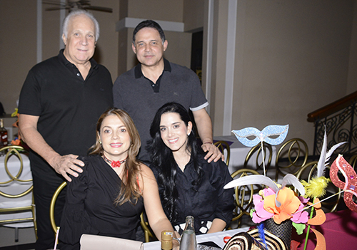 Angélica Guzmán, Beatriz Vélez, Honorio Henríquez y Ricardo Dávila