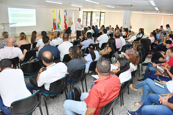 La Esap, consciente de su rol fundamental en la formación de líderes públicos, busca ofrecer una capacitación integral en asuntos públicos. Foto de referencia,