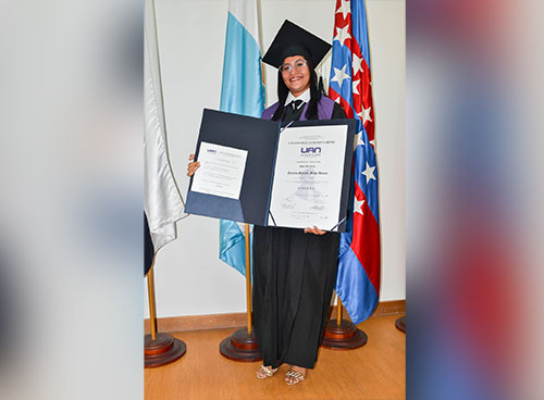 Graduada, Daniela Serpa García