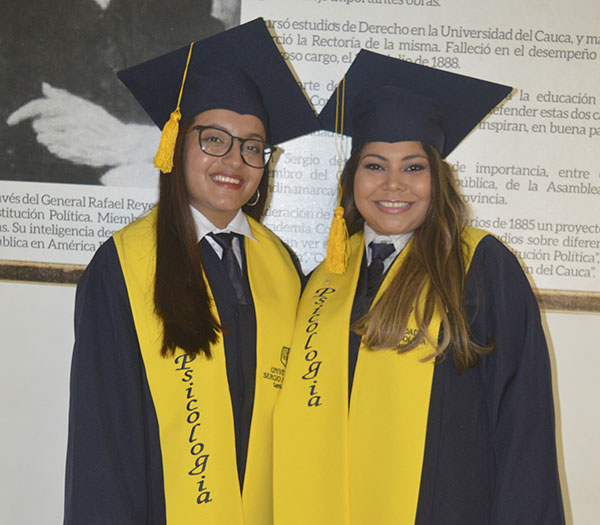 Yiseth Gómez y María Carolina Lacouture.