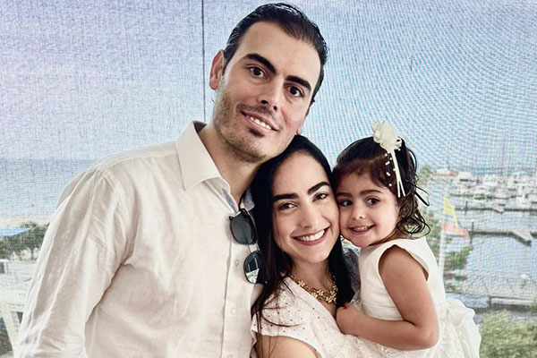 La bautizada Emilia Palacio Pinedo, junto a sus padres, Nicolás Palacio Trujillo y María Pinedo Manrique.