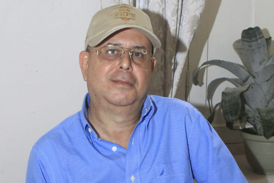 Juan Carlos Dangond Acosta, autor del libro.