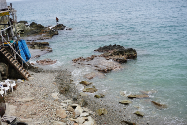 Mar de Pescaíto es una de las playas más rocosas de Santa Marta que esconde una historia trascendental en el turismo samario.