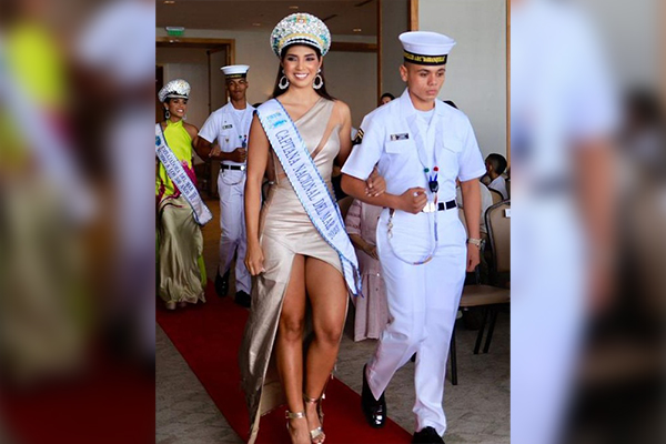 La Capitana del Mar actual, Daniela Restrepo, fue una de las concursantes que impactó a los presentes al Marriott Resort durante el evento de entrega de las llaves de la ciudad y de imposición de banda. 
