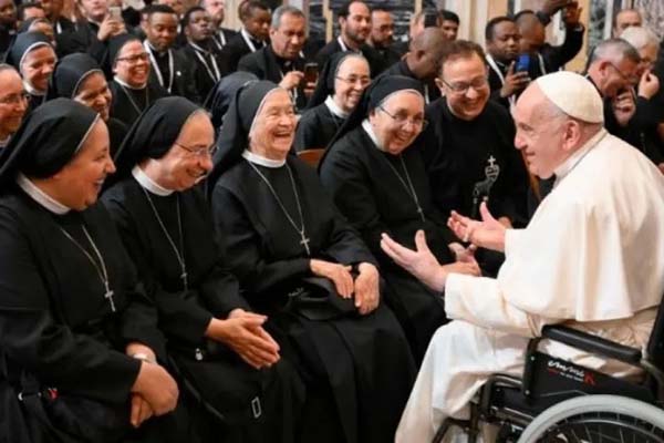 El Papa Francisco, durante un encuentro con religiosos en el Vaticano el día de ayer. Foto. Vatican Media.