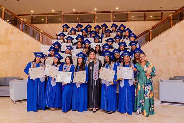 Graduadas del Programa Tecnología en Atención Integral a la Primera Infancia. 