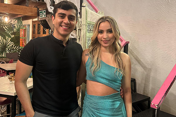 En esta fotografía está Eleazar Roldan y Wendy Fiholl. En esta fotografía está Eleazar Roldan y Wendy Fiholl.