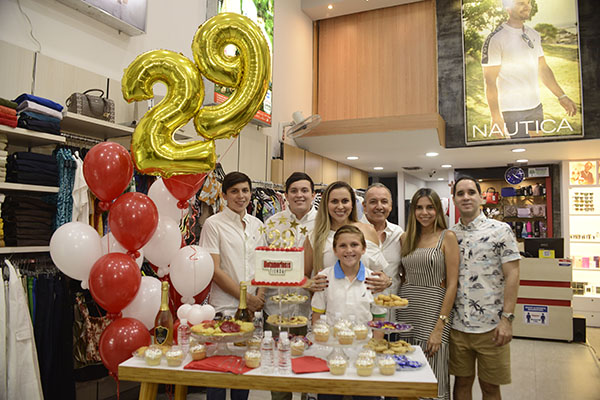 Daniel Cobos, Germán Cobos, Diana Reyes Avendaño, Santiago Cobos Reyes, Elías Cobos Muñoz, Erika Reyes Avendaño, Antonio Miranda Vives.