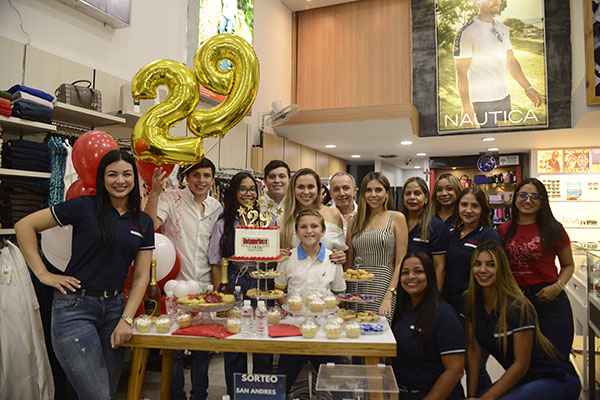 Yaileen Fuenmayor, Daniel Cobos Reyes, Kelly Zúñiga, Germán Cobos, Diana Reyes Avendaño, Santiago Cobos Reyes, Erika Reyes Avendaño, Ana Leiva, Sainé Mendívil, Geraldine Blanco, Carolay Noriega, Nohemí González y Johaina Cotes.