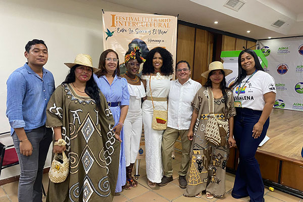Las etnias Wayuu, Arhuacos, Afrocolombianos, se hicieron presentes en el primer Festival Literario Intercultural ‘Entre la Sierra y el Mar’.