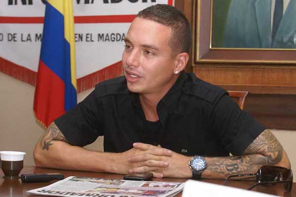Durante el evento, J Balvin compartió su experiencia personal en la industria musical, motivando a los jóvenes a aprovechar esta oportunidad. Foto/ Archivo EL INFORMADOR.
