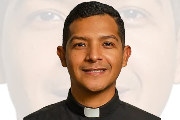 El Padre Jorge Luis Martínez Echeverría, vicario pastoral de la Diócesis de Santa Marta.