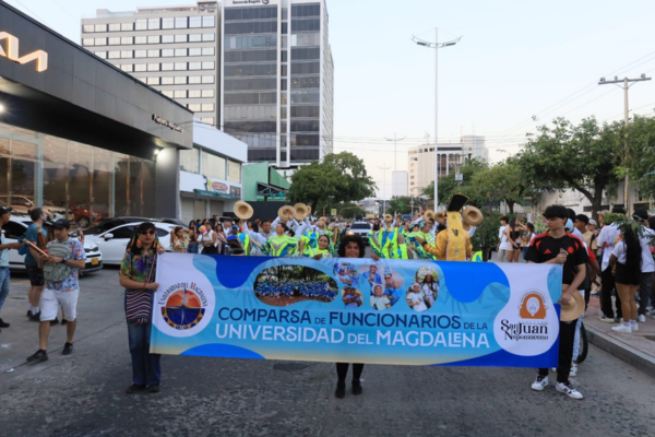 Comparsa de funcionarios de la Universidad del Magdalena hicieron presencia en la Guacherna samaria 2025.
