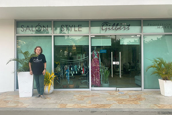 Con una clientela que ha sido clave en su crecimiento, Gilbert destaca que ha logrado atraer a quienes valoran el servicio de calidad, la atención personalizada y una oferta que va desde cortes de cabello hasta vestidos de noche