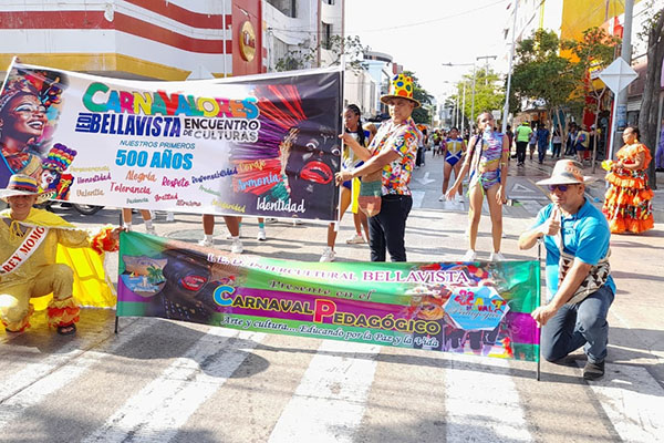 Grupos folclóricos de 25 instituciones educativas distritales de Santa Marta en medio de música, disfraces y alegría recorrieron calles y avenidas de la ciudad como preámbulo del Carnaval 2025. Grupos folclóricos de 25 instituciones educativas distritales de Santa Marta en medio de música, disfraces y alegría recorrieron calles y avenidas de la ciudad como preámbulo del Carnaval 2025.