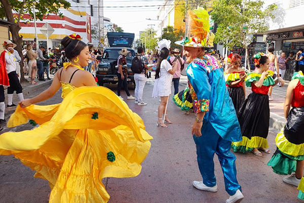 La salida del desfile fue desde el Colegio La Presentación, pasando por la Cuarta hasta la Avenida Santa Rita (calle 22), y subiendo por la Av. Campo Serrano (carrera 5) hasta llegar a la Plaza de Bolívar. La salida del desfile fue desde el Colegio La Presentación, pasando por la Cuarta hasta la Avenida Santa Rita (calle 22), y subiendo por la Av. Campo Serrano (carrera 5) hasta llegar a la Plaza de Bolívar.