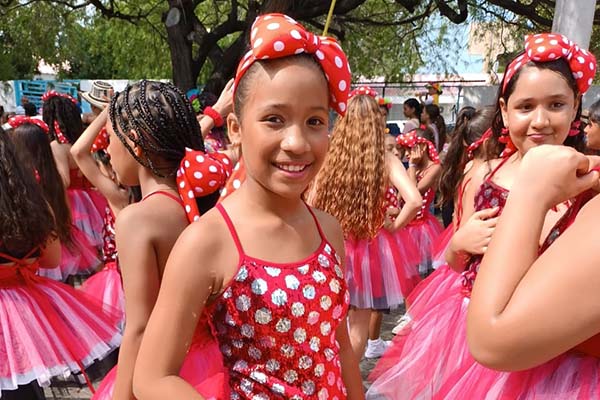 Marie Lorelli Nisperuza, participando de esta fiesta cultural, que promovió un mensaje de inclusión y pedagogía Marie Lorelli Nisperuza, participando de esta fiesta cultural, que promovió un mensaje de inclusión y pedagogía