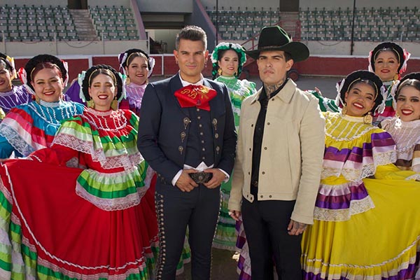 En este corte, Pipe reafirma su posición como una figura estratégica en el diálogo entre la música popular colombiana y la tradición mexicana