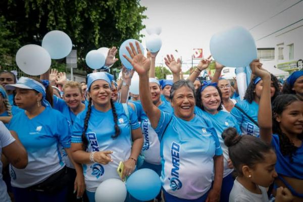 Mujeres de Santa Marta que asistieron al lanzamiento del programa ‘Santa Marta Activa’.