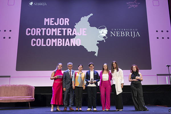 Colombia ha sido el país invitado de esta edición, contando con una categoría propia para los cortometrajes enviados por los estudiantes de este país. El corto ‘Inútil’ de la Universidad Jorge Tadeo Lozano resultó ganador.